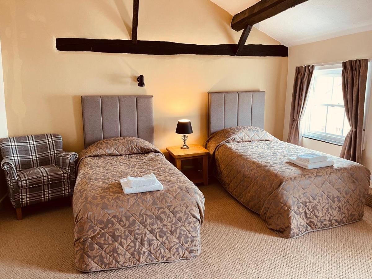 Cain Valley Hotel Llanfyllin エクステリア 写真