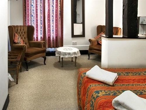 Cain Valley Hotel Llanfyllin エクステリア 写真