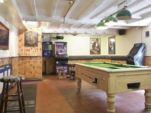 Cain Valley Hotel Llanfyllin エクステリア 写真